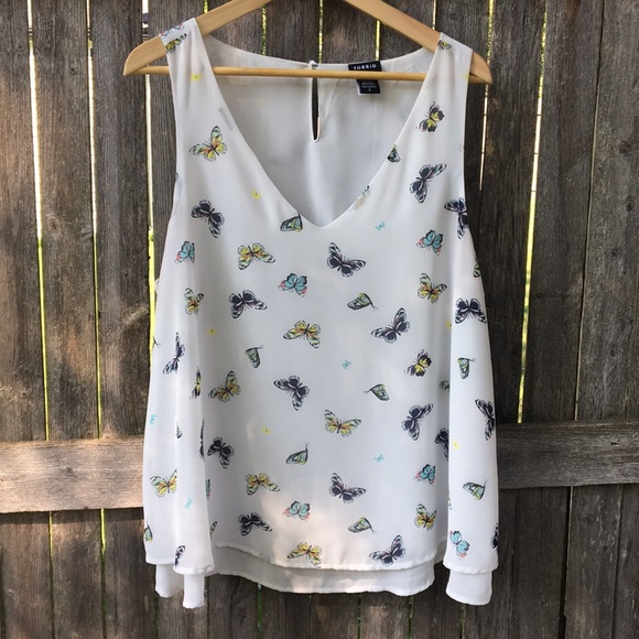 torrid Tops - Torrid sleeveless blouse size 0 butterfly print torrid Tops - Torrid sleeveless blouse size 0 butterfly print